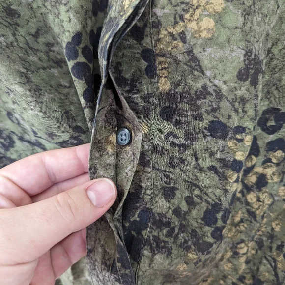 Banana Republic Womens 14 100% silk button blouse top green flower print - Picture 4 of 11